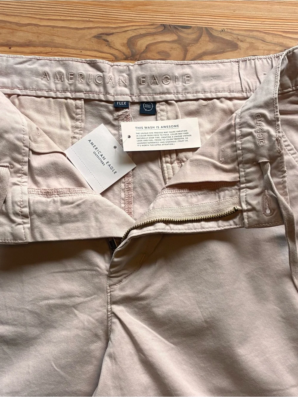 American Eagle Mens Bermuda Shorts 31 Stretch Chinos Distressed Pink M 8.5-inch